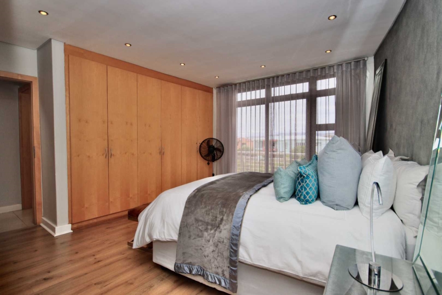 To Let 3 Bedroom Property for Rent in Sunset Beach Western Cape